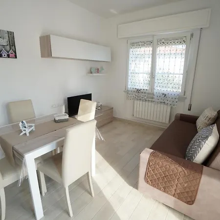 Casa La Cartolina Apartment Querceta