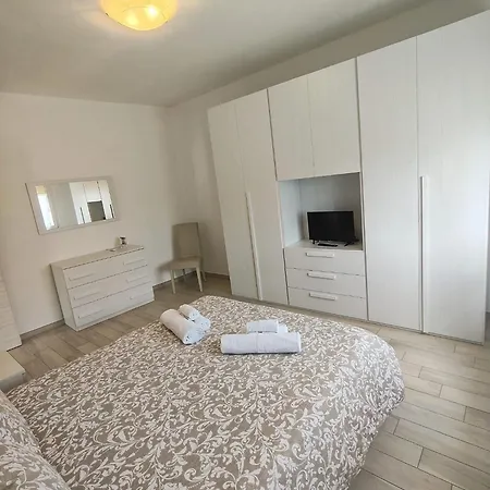 Casa La Cartolina קוורצ'טה